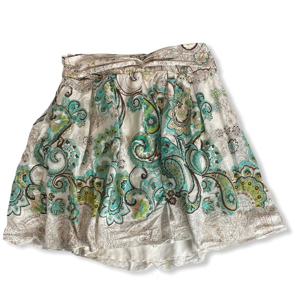 Pattern Circle Pleated Skirt - Picture 2 of 3